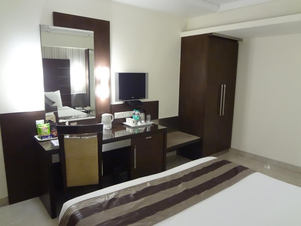 Hotel Suba Galaxy Βομβάη Εξωτερικό φωτογραφία