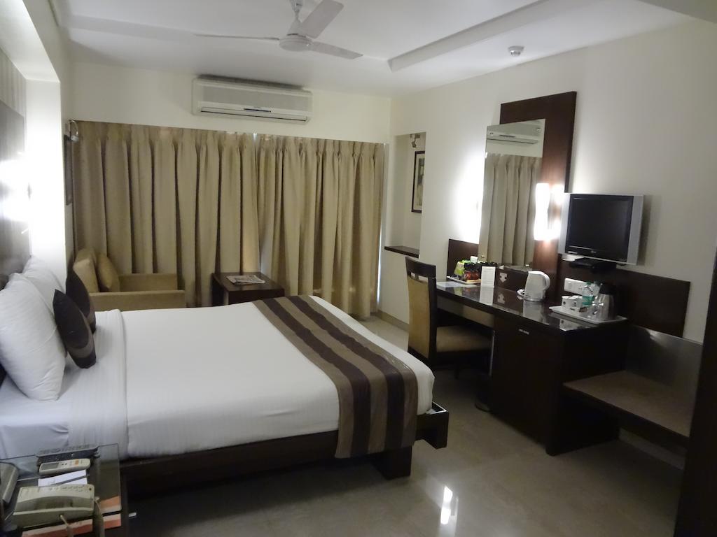 Hotel Suba Galaxy Βομβάη Εξωτερικό φωτογραφία